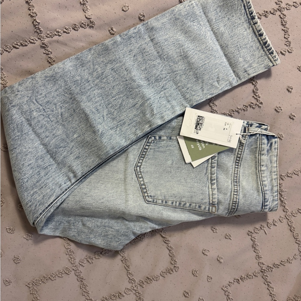 H&M Women's Light Blue Straight Leg Jeans